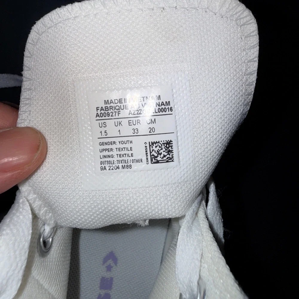 Converse CTAS Hi Kids Size 1.5 White Moonstone Violet New Unicorn